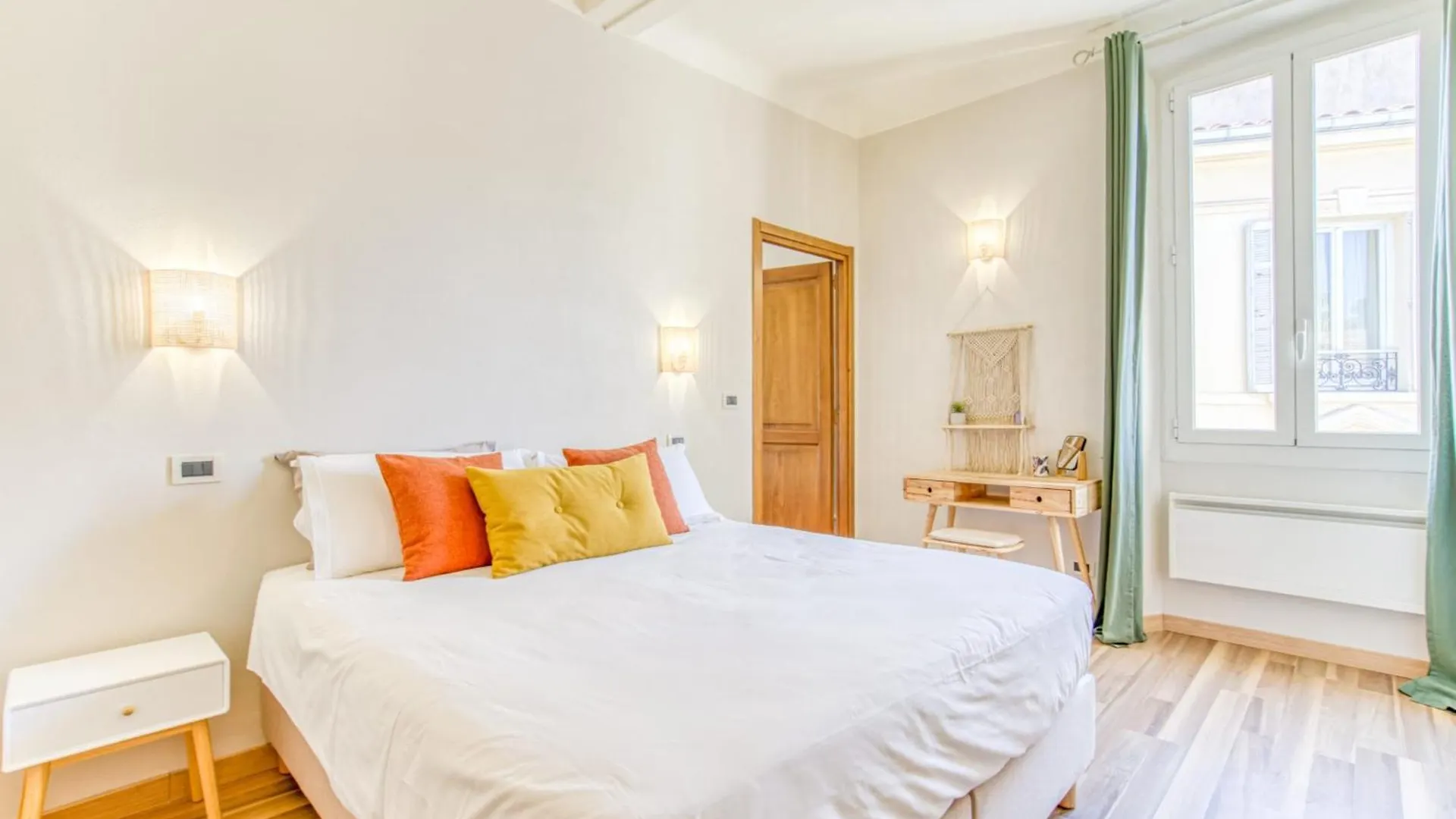 Cannes In The Heart Of Le Suquet Beautiful Apartment With Quiet Balcony Fransa