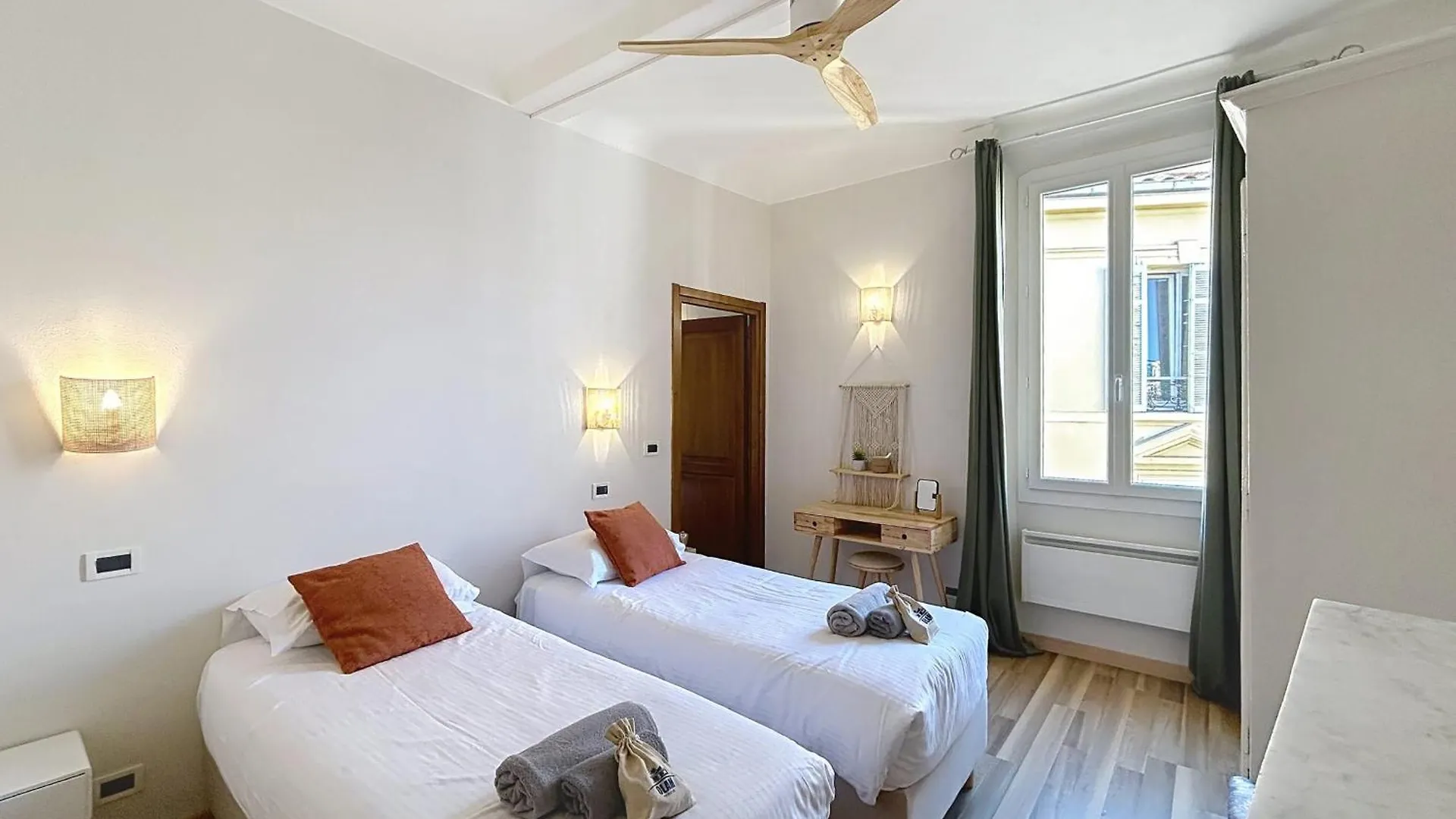 Cannes In The Heart Of Le Suquet Beautiful Apartment With Quiet Balcony