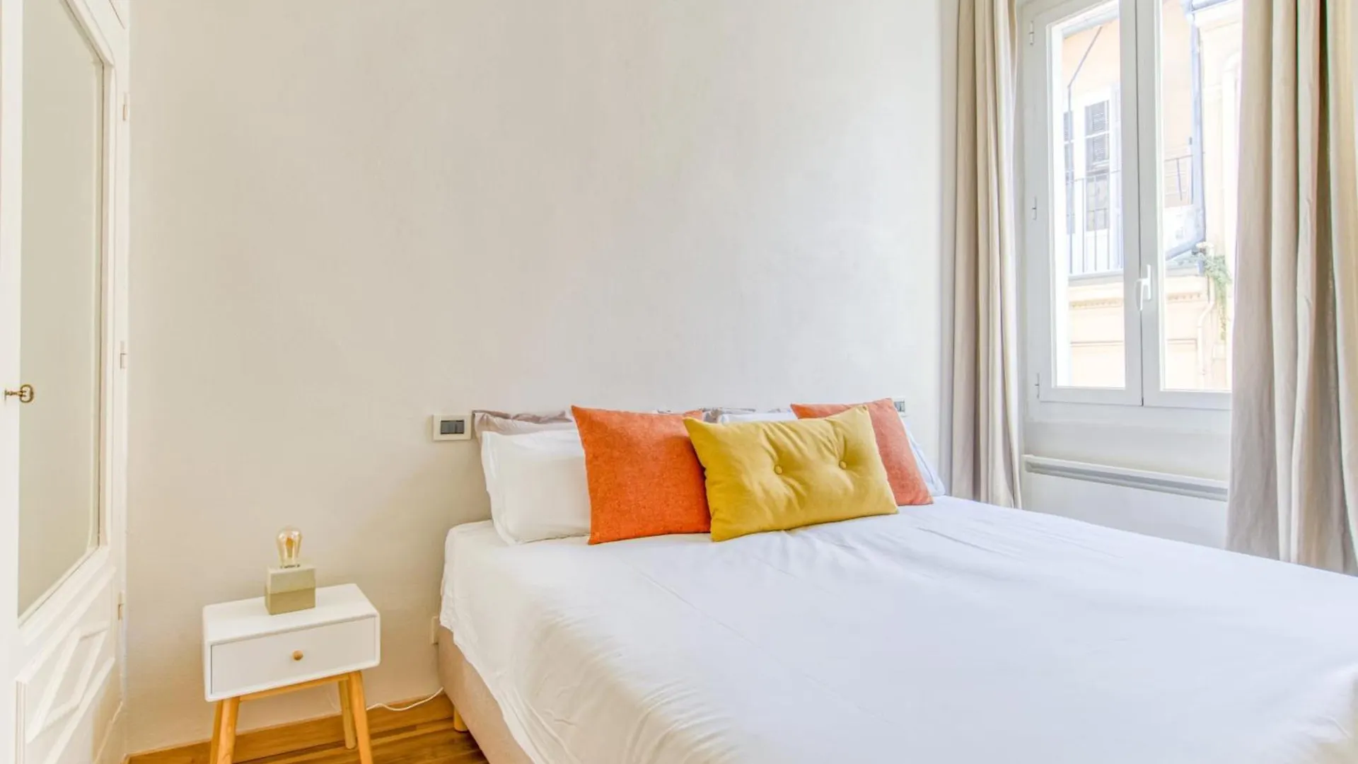 Cannes In The Heart Of Le Suquet Beautiful Apartment With Quiet Balcony 0*,