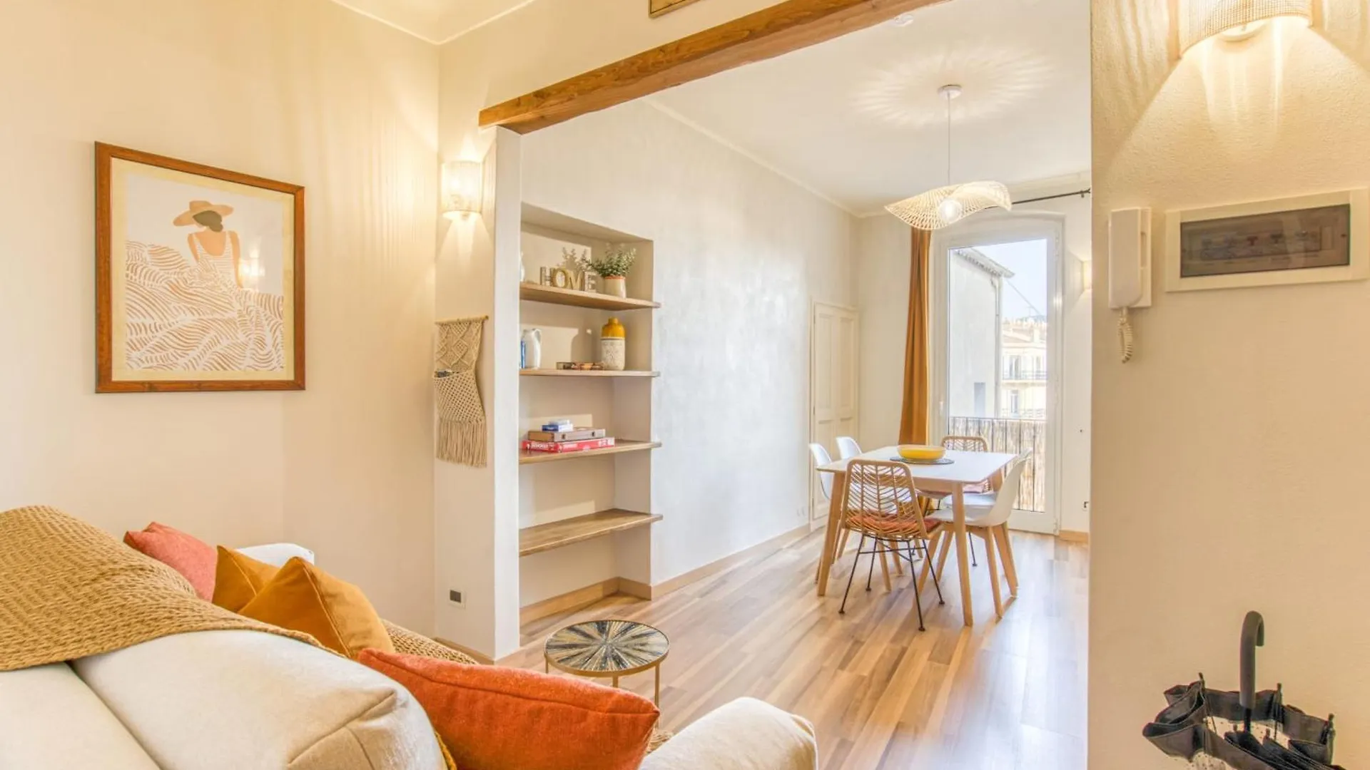 Cannes In The Heart Of Le Suquet Beautiful Apartment With Quiet Balcony 0*,  Frankrijk