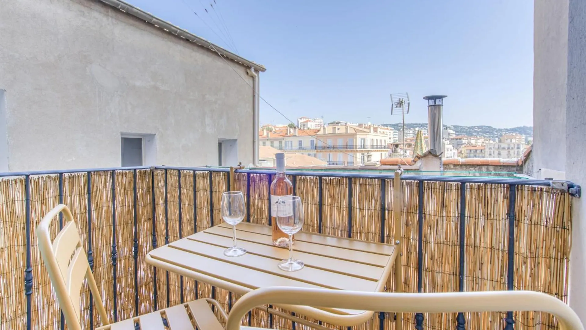 Cannes In The Heart Of Le Suquet Beautiful Apartment With Quiet Balcony